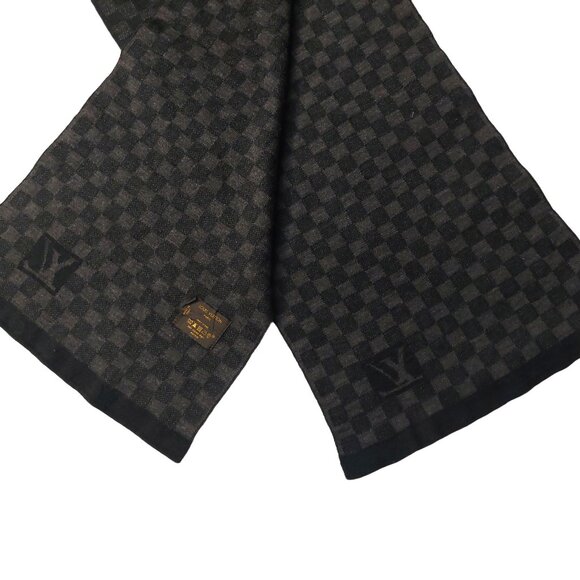 LOUIS VUITTON Black Charcoal Gray Reversible Damier Scarf Pre-Owned - Picture 7 of 11